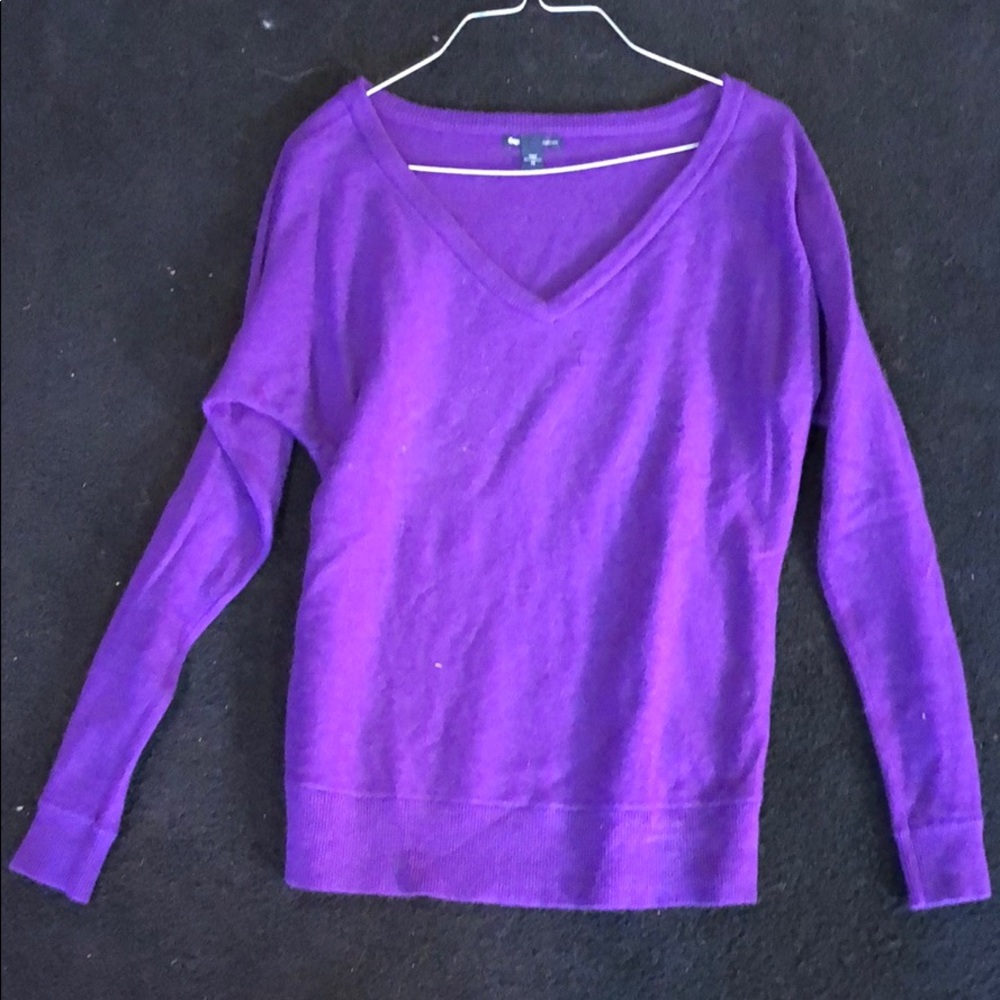 Gap cashmere v-neck sweater